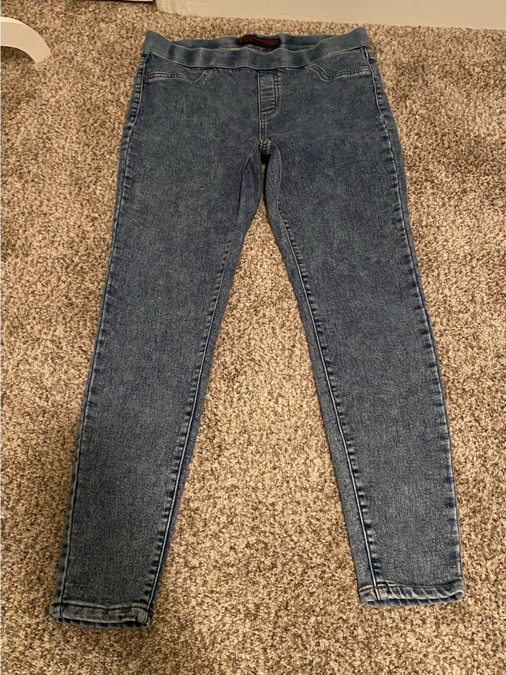 No Boundaries Slim High-Rise Women's Light wash leggings Size Large 11-13